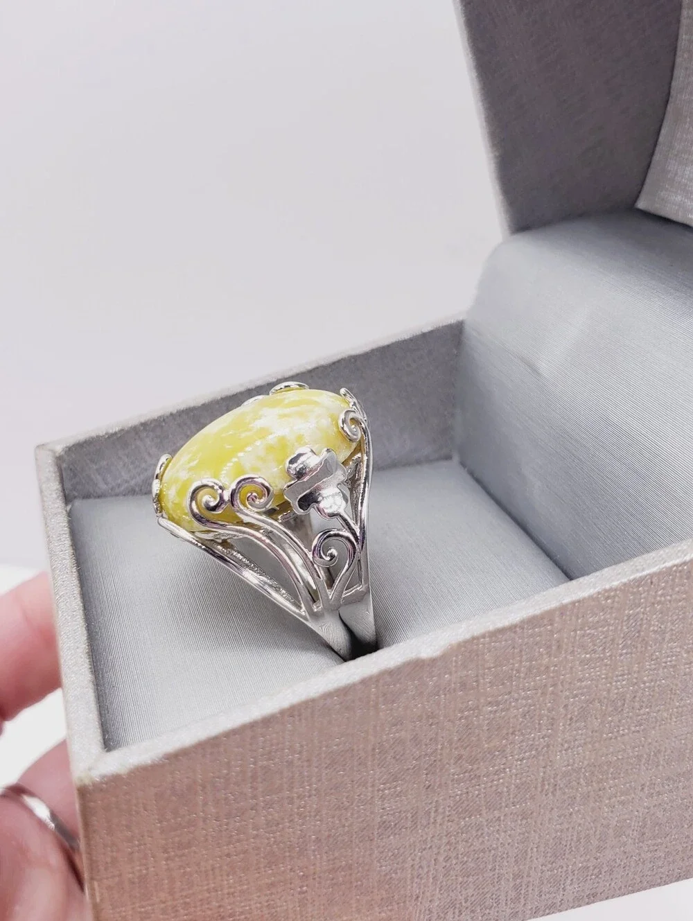 Marble Clover Ring
